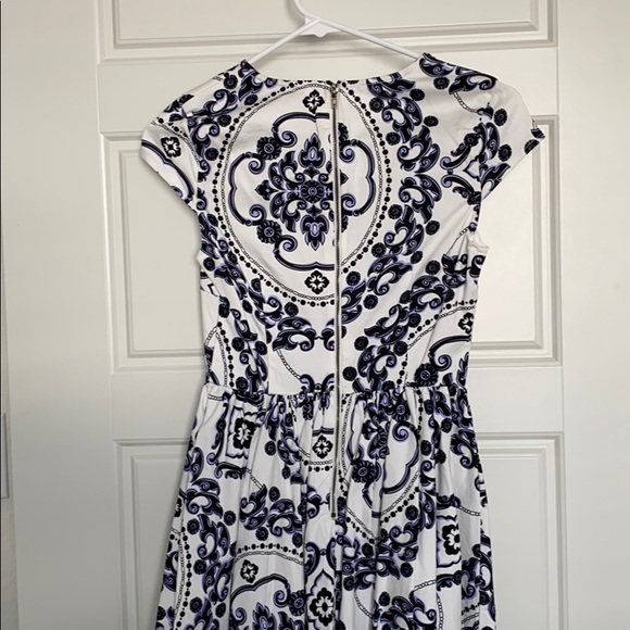 Spring dress - Picture 3 of 4